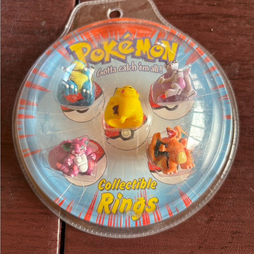 Pokémon vintage NWT set of 5 rings toy